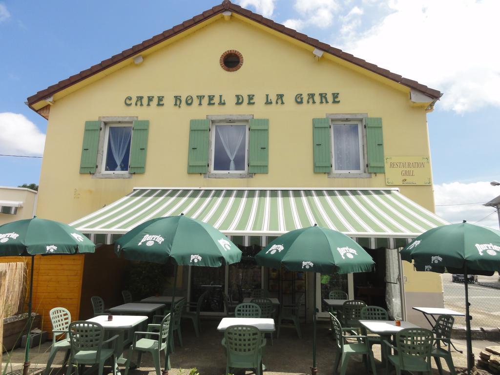 Cafe Hotel De La Gare Champagnole Bagian luar foto