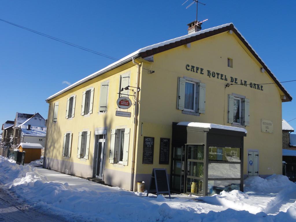 Cafe Hotel De La Gare Champagnole Bagian luar foto