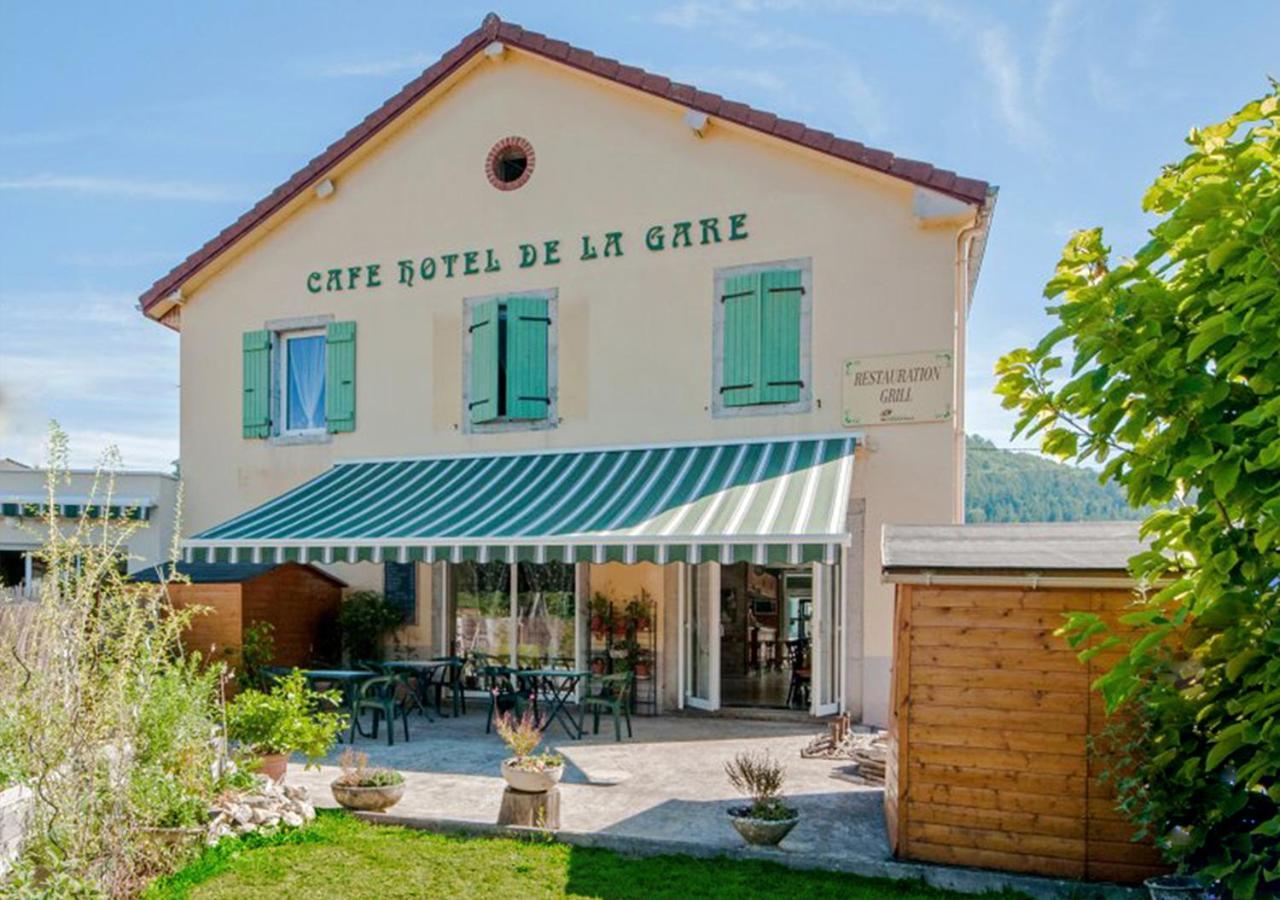 Cafe Hotel De La Gare Champagnole Bagian luar foto
